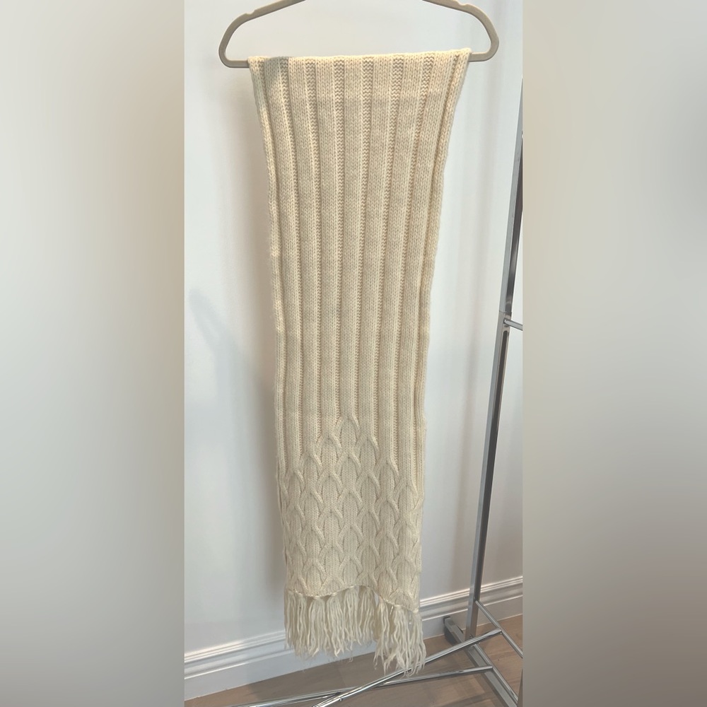Cableknit Chunky Scarf with fringe by Banana Republic